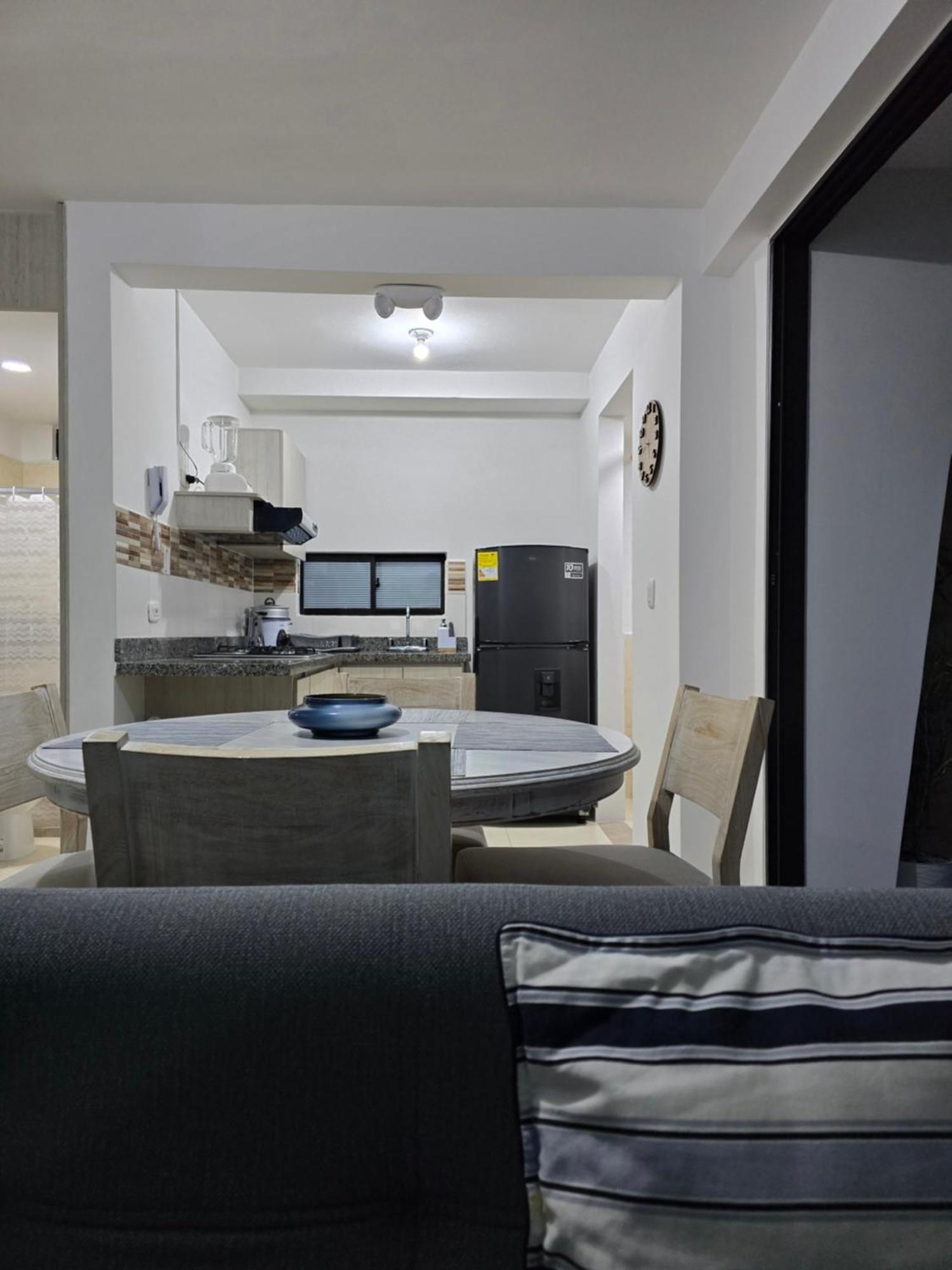 Apartamento Privado Vacacional A 5M Del Aeropuerto, 20 Minutos Del Parque Del Cafe Y Centro De Armenia Con 4 Piscinas, 3 Jacuzzi, Sauna By Molca Xperiences 3H Luaran gambar