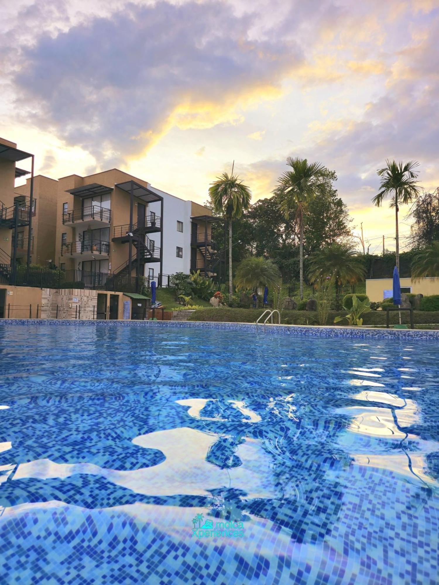 Apartamento Privado Vacacional A 5M Del Aeropuerto, 20 Minutos Del Parque Del Cafe Y Centro De Armenia Con 4 Piscinas, 3 Jacuzzi, Sauna By Molca Xperiences 3H Luaran gambar