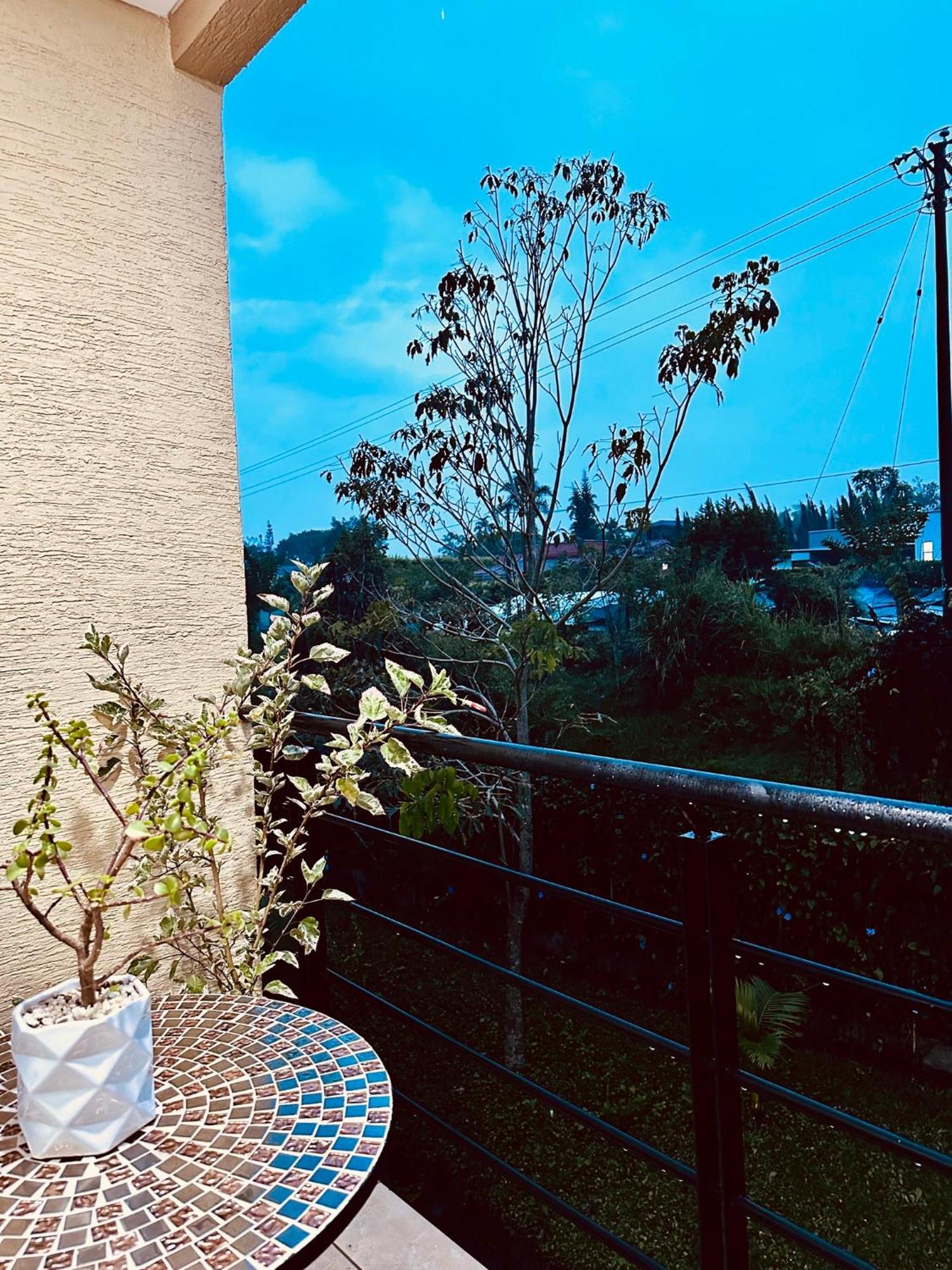 Apartamento Privado Vacacional A 5M Del Aeropuerto, 20 Minutos Del Parque Del Cafe Y Centro De Armenia Con 4 Piscinas, 3 Jacuzzi, Sauna By Molca Xperiences 3H Luaran gambar