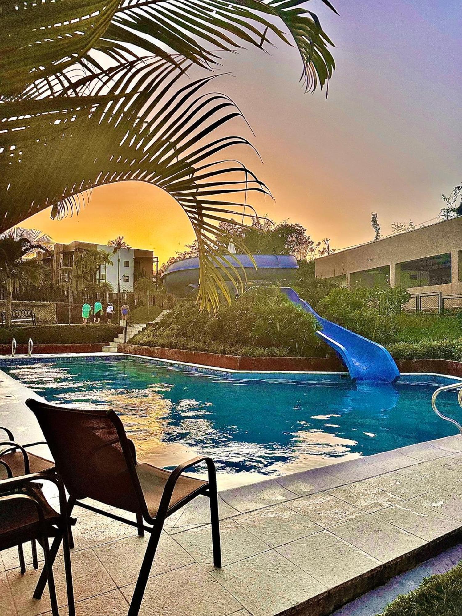 Apartamento Privado Vacacional A 5M Del Aeropuerto, 20 Minutos Del Parque Del Cafe Y Centro De Armenia Con 4 Piscinas, 3 Jacuzzi, Sauna By Molca Xperiences 3H Luaran gambar